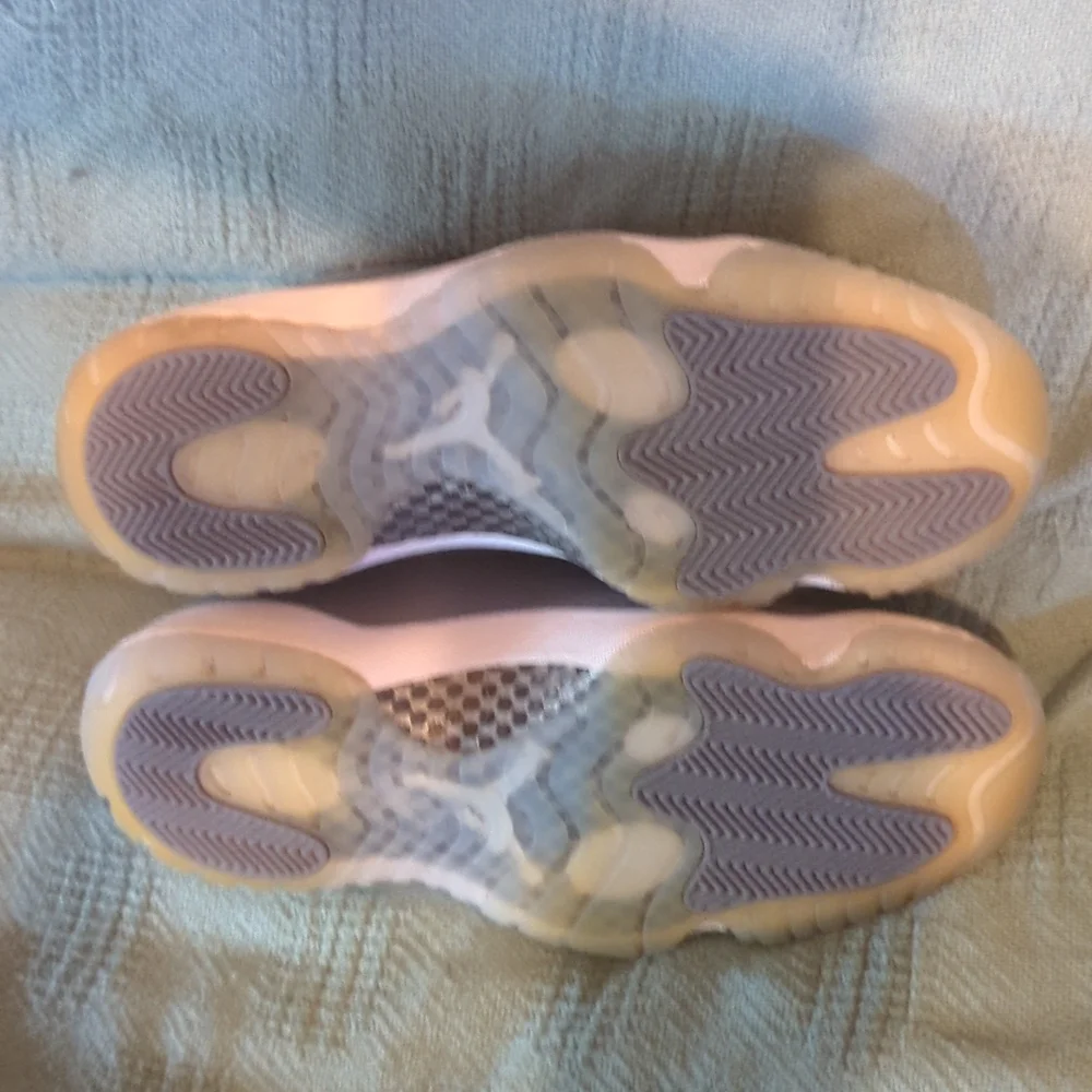 Jordan 11 Retro Cool Grey - Picture 5 of 6